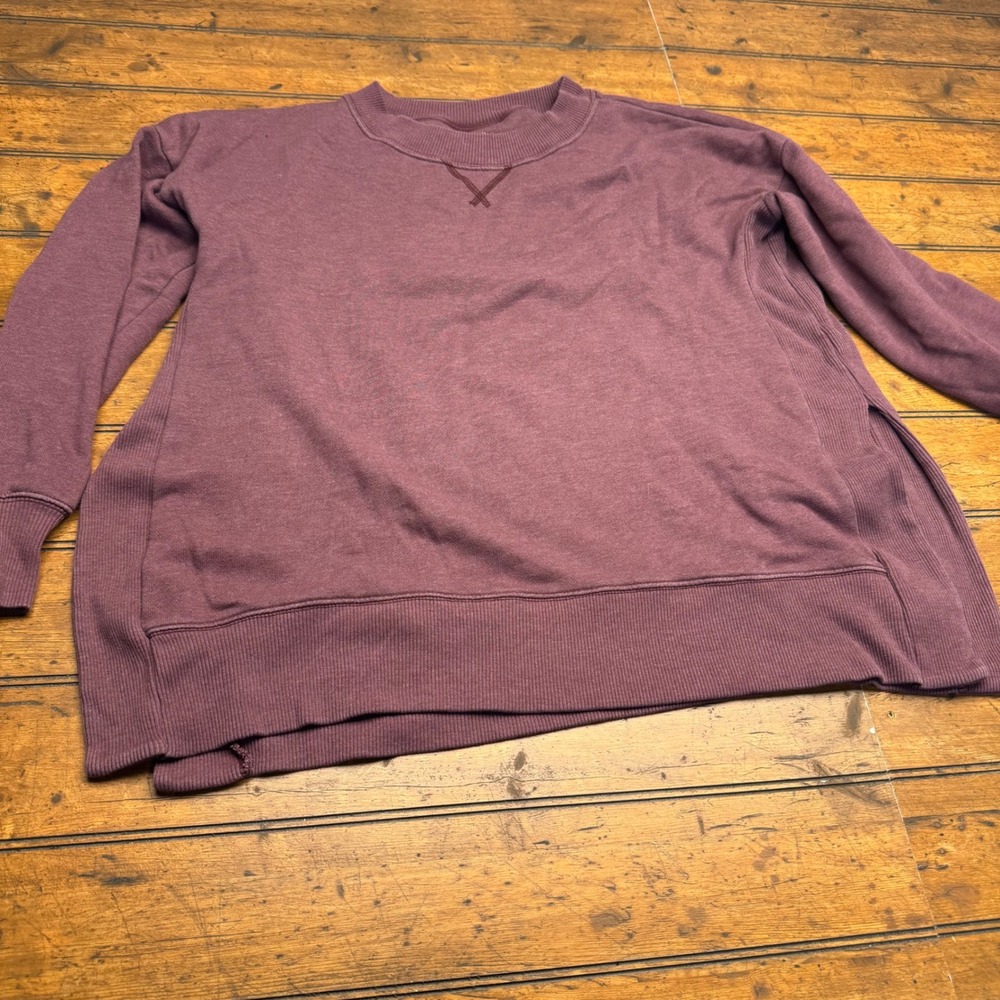 Aerie Women M Mauve Crew Neck Long Sleeve Side Slit Sweatshirt crewneck‎